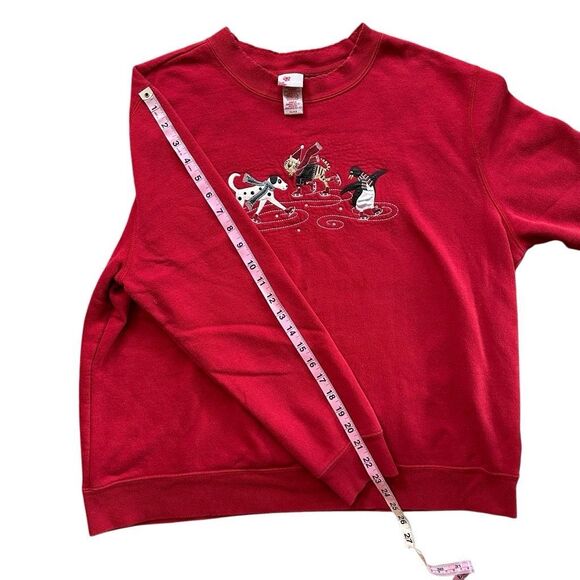 Holiday Editions Red Christmas Sweatshirt XL – Ice Skating Dog, Cat & Penguin - Picture 8 of 8